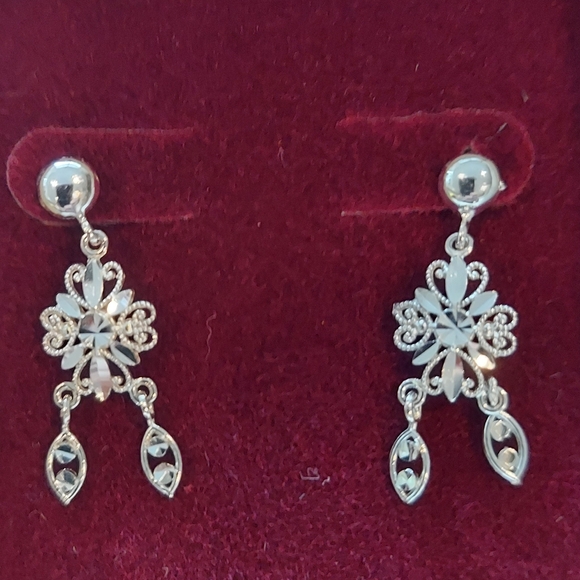 Zales Silver Floral Earrings - Picture 2 of 4